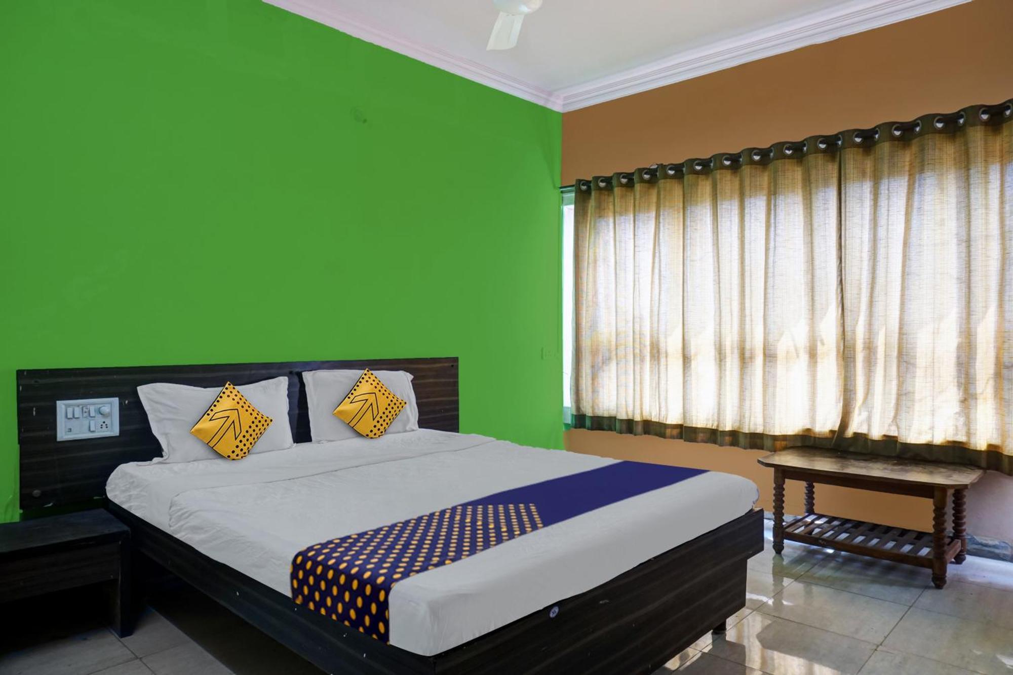 Hotel O Akash Lodge Lātūr Екстериор снимка