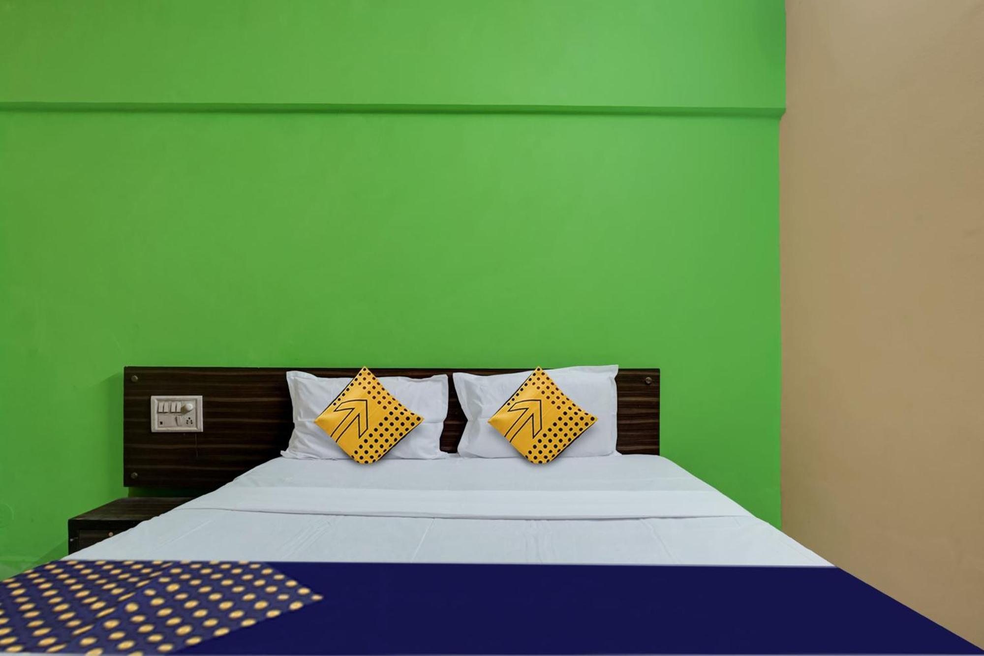 Hotel O Akash Lodge Lātūr Екстериор снимка
