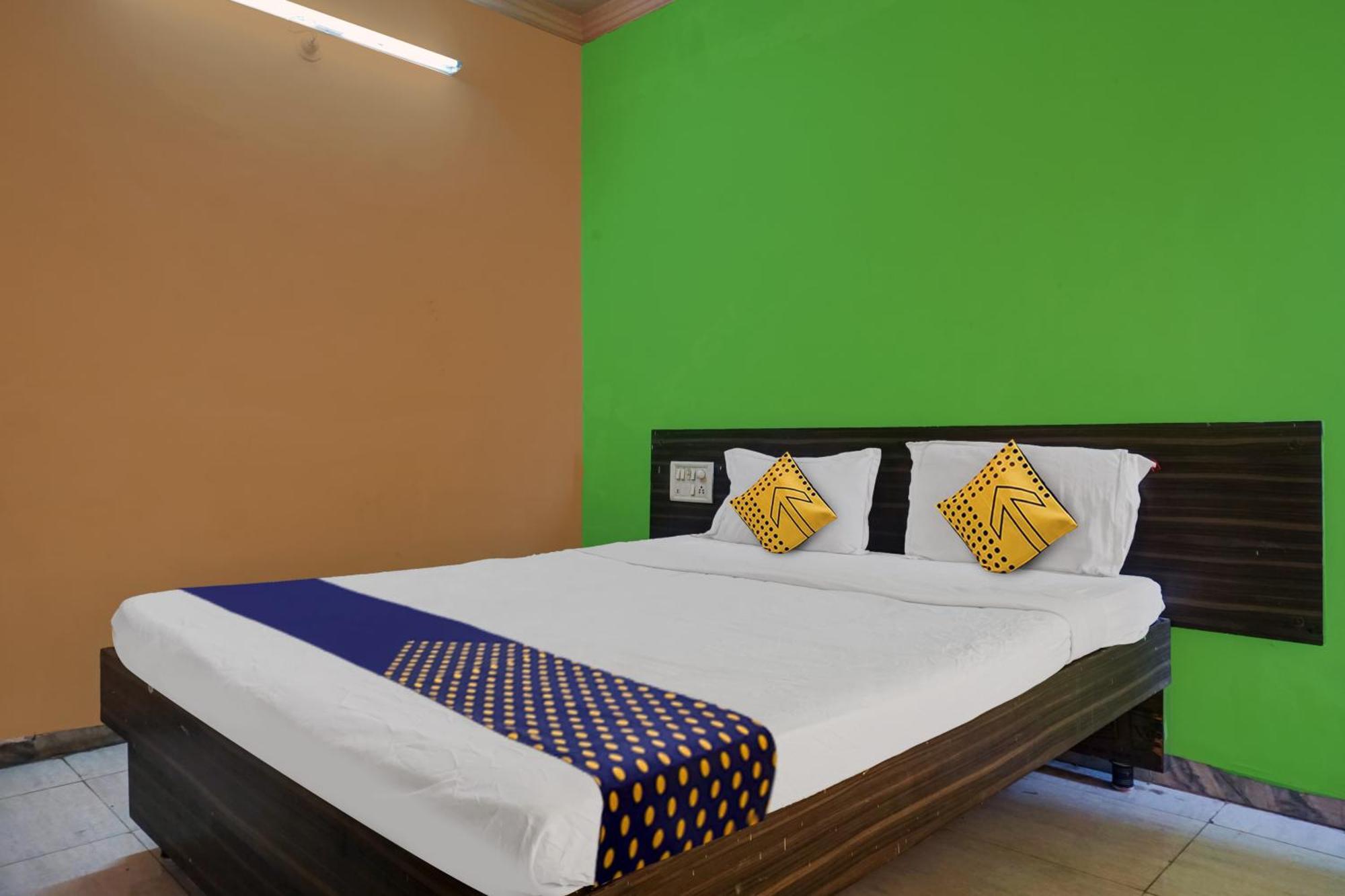 Hotel O Akash Lodge Lātūr Екстериор снимка
