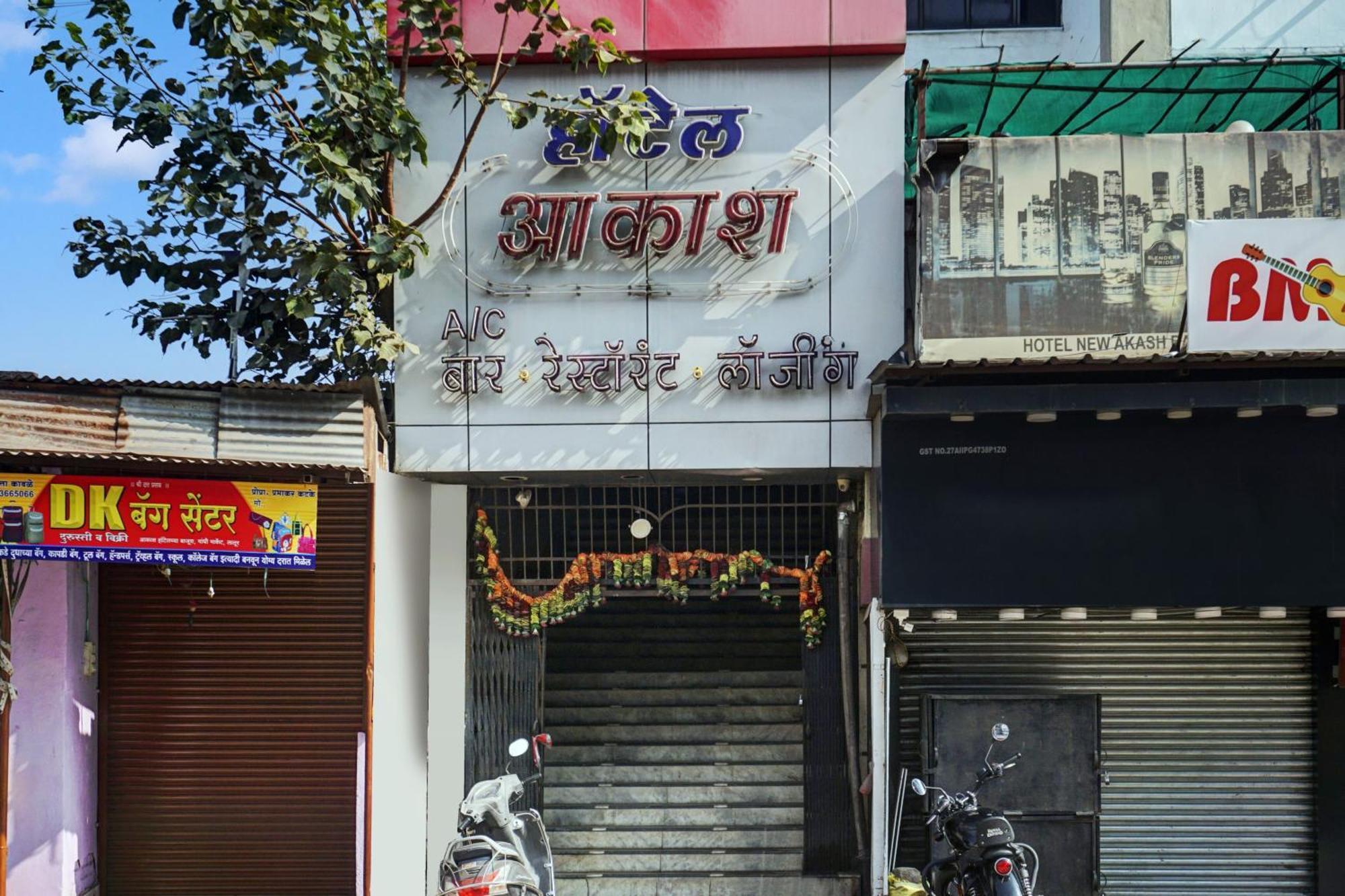Hotel O Akash Lodge Lātūr Екстериор снимка