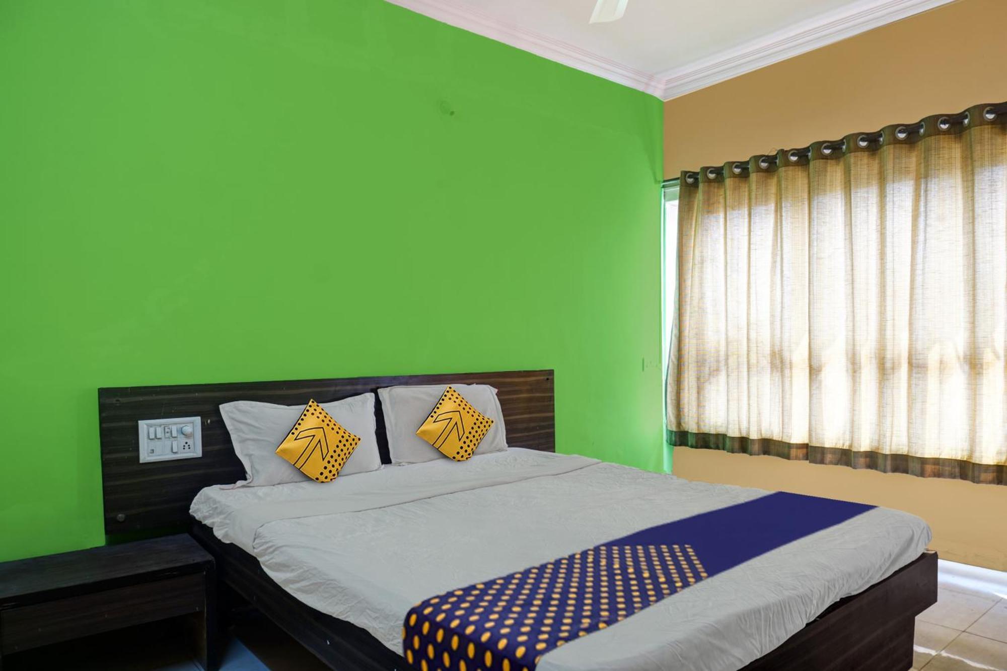 Hotel O Akash Lodge Lātūr Екстериор снимка