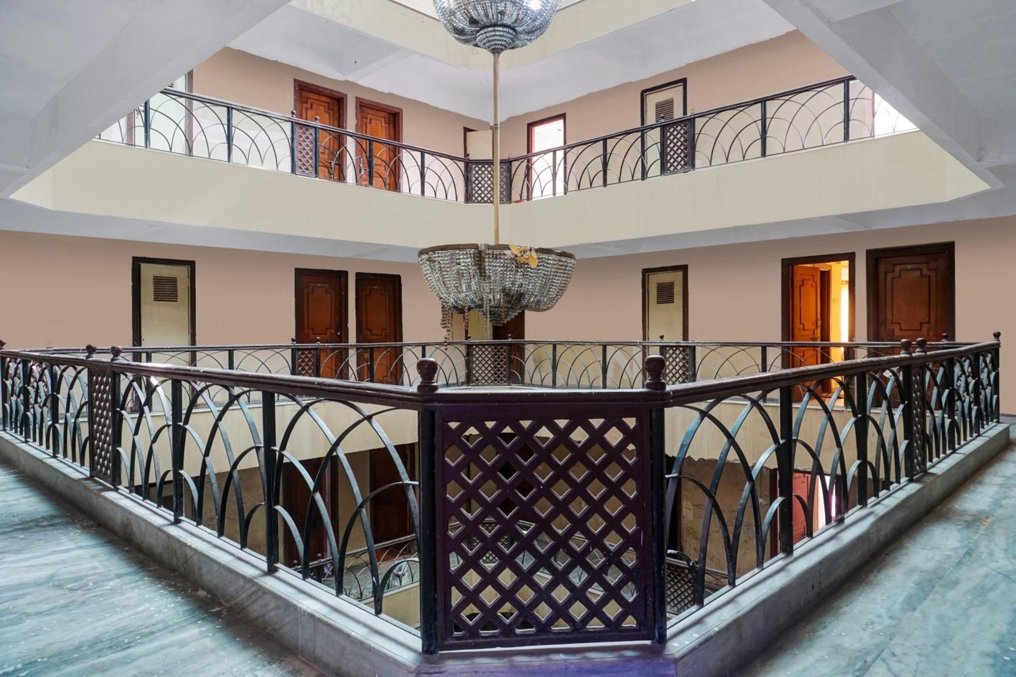 Hotel O Akash Lodge Lātūr Екстериор снимка